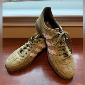 Adidas spezial sneakers